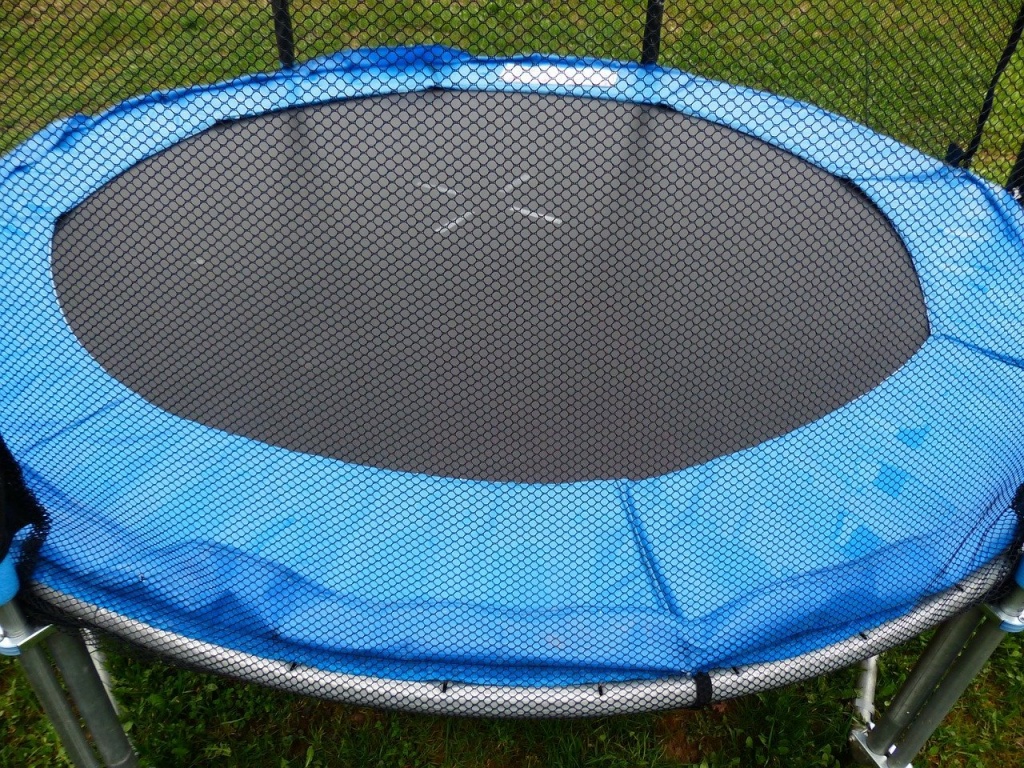 trampoline with net