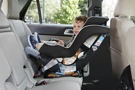 boy in car seat