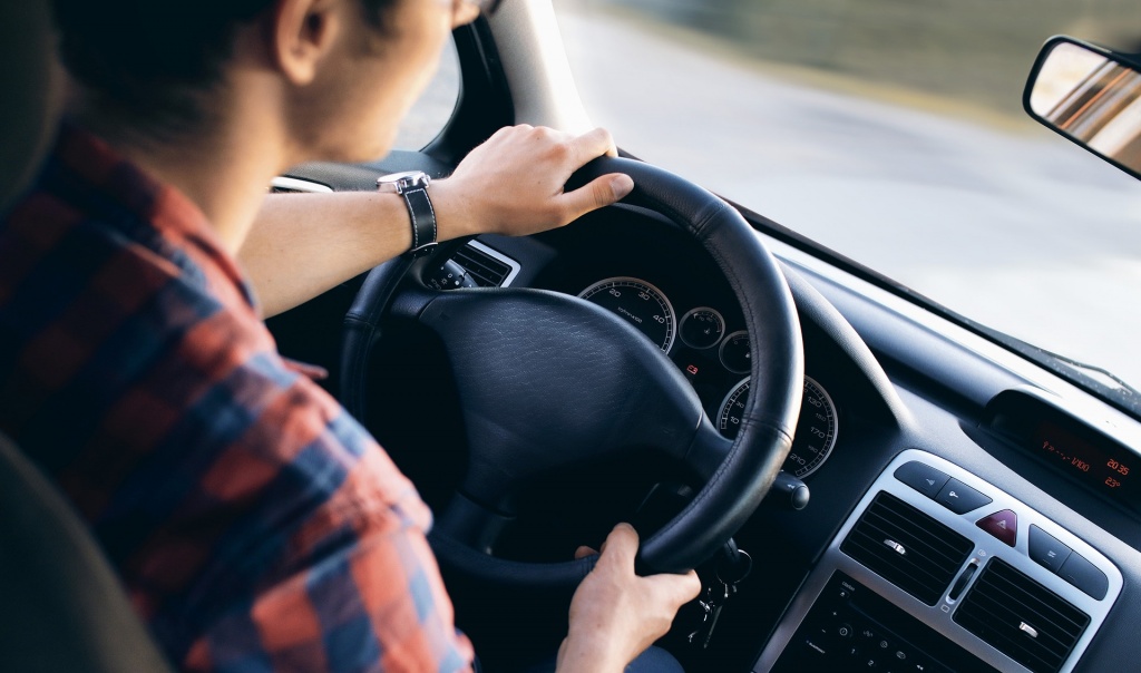 Steering Techniques and Hand Positions